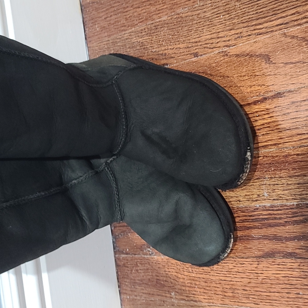 Ugg medium height boots